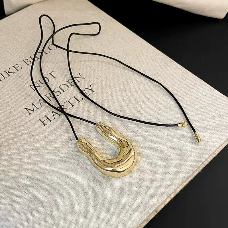 U-Shaped Metal Rope Necklace