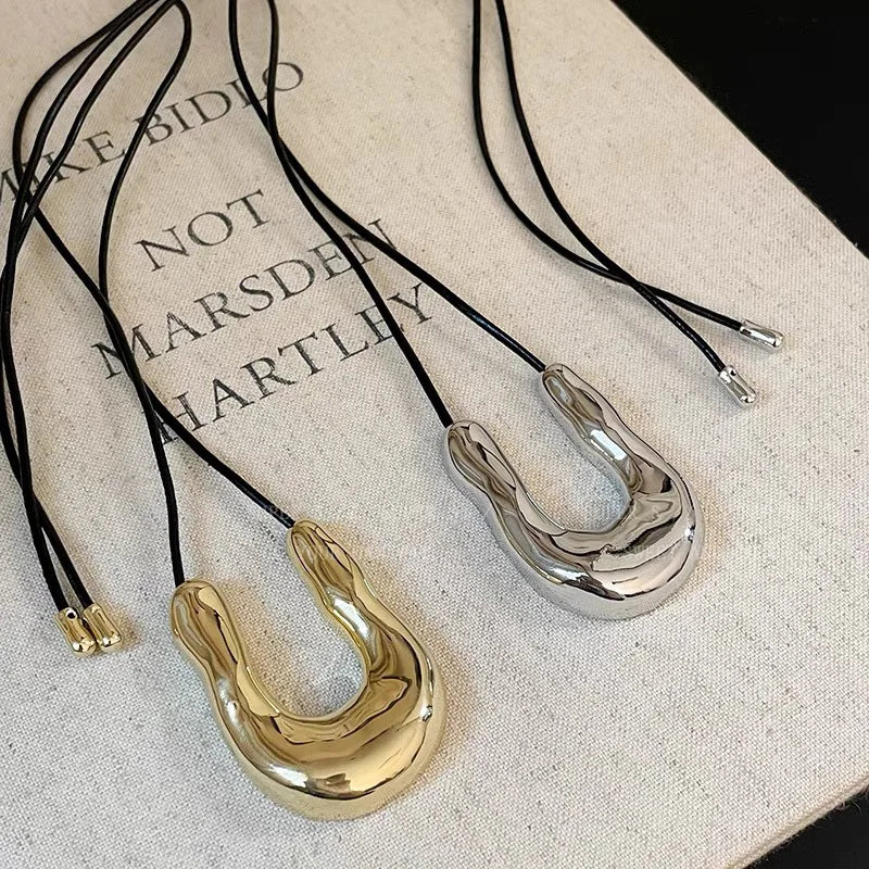 U-Shaped Metal Rope Necklace